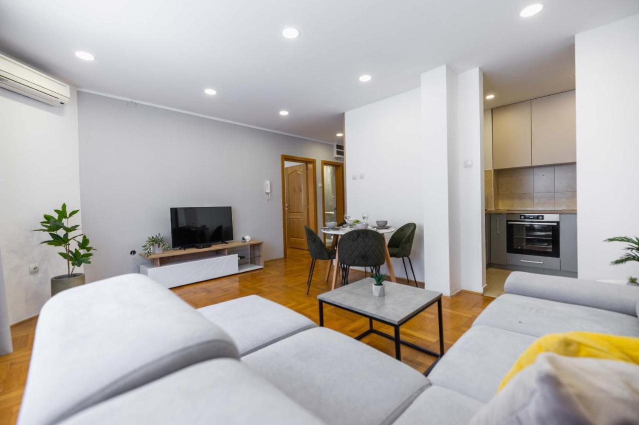 Apartment Marina Нови Сад Екстериор снимка